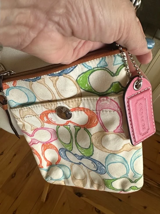 Multicolor Signature Print vintage Coach Crossbody Bag - Pink Strap adjustable - Picture 2 of 4